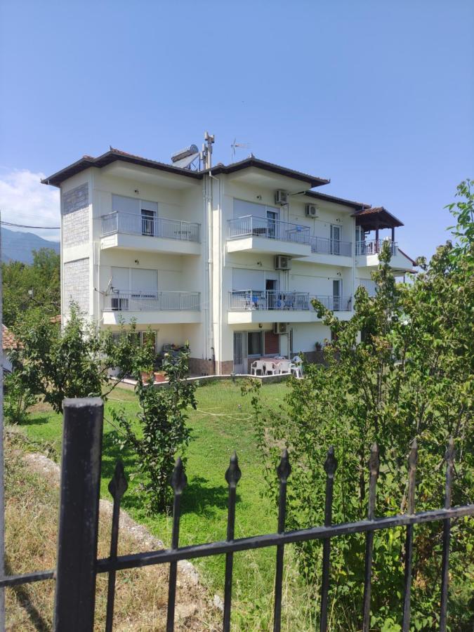Olympus Apartments لِتوخورو المظهر الخارجي الصورة